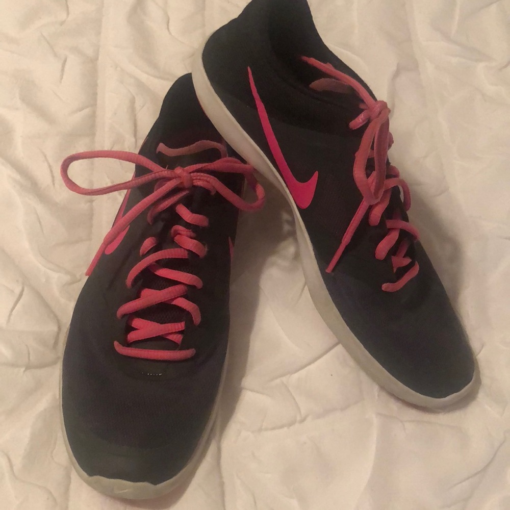 Nike work out shoes
